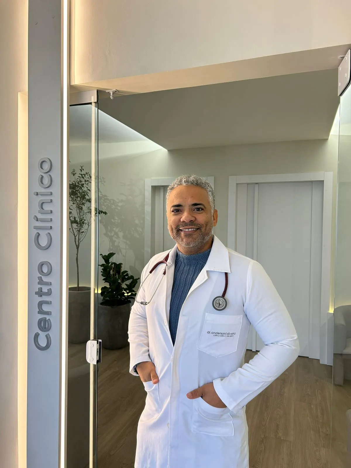 Dr. Anderson Silveira